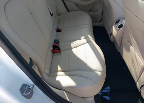 2020 Mercedes-Benz Glc 300 4Matic from USA, damaged, VIN W1N0G8EB5LF815373